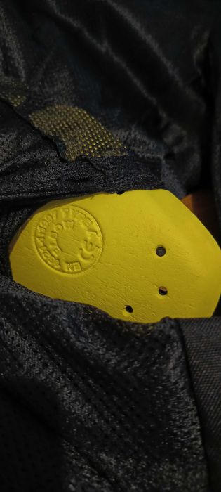 OCAZIE, Pantaloni MOTOCICLETA 4 Sezoane, NEXTEK-made in UK. Anglia