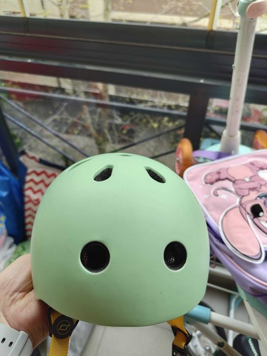 Vand trotineta copii Scoot & Ride + casca in stare f buna 600 lei