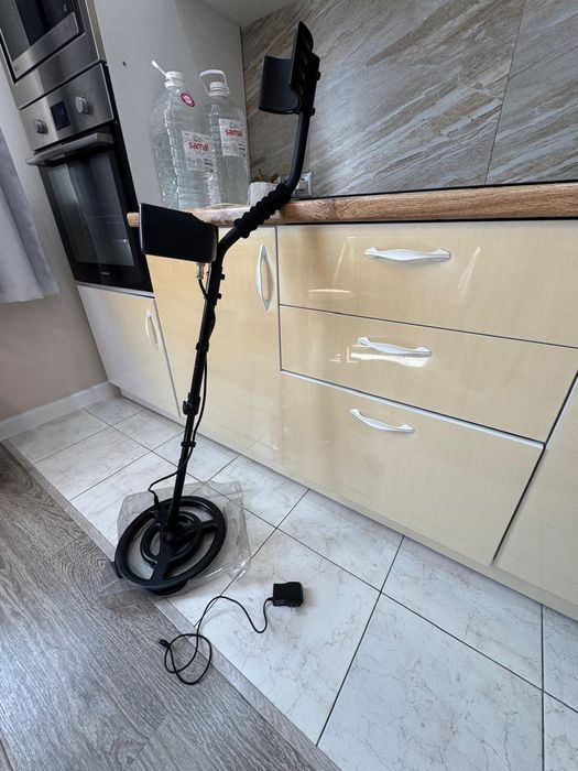 Құрылғы атауы: Жер асты металл іздегіш (Underground Metal Detector)