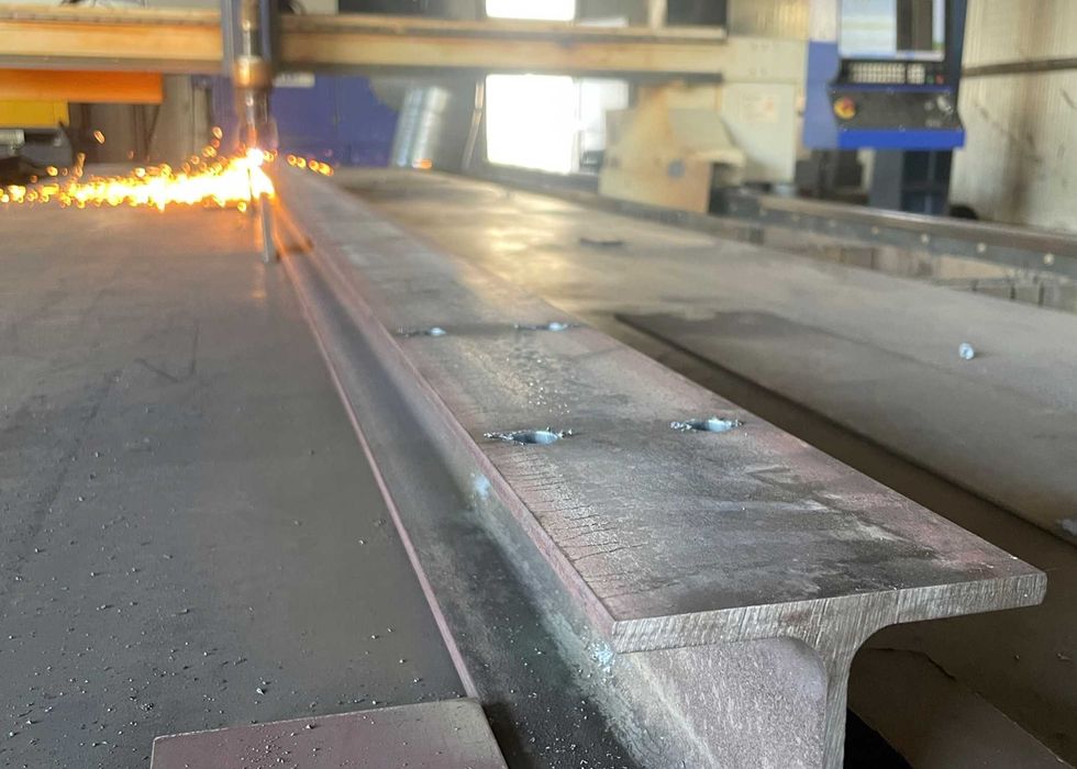 Placi metalice si gusee pentru hale metalice - debitare pana la 35mm