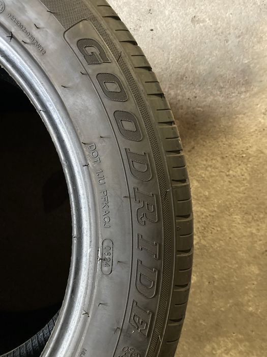 Летни гуми на следните размери : Bridgestone 275/50R20 ROF -DOT0722 / Austone 255/50R20-DOT4922 / Goodride 255/55R20-DOT0624