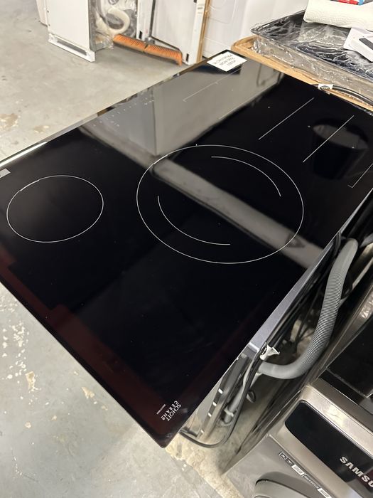 !! PROMOTIE!! Plită cu inducție Bosch PXE831HC1E (Serie 6)