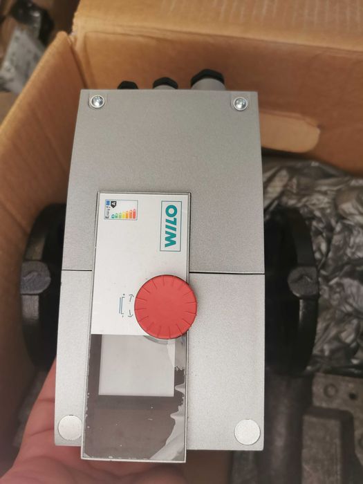 Pompa de apa Circulare Wilo Stratos 40 / 1-4 si 2095499 / 12w21 schimb cu diverse