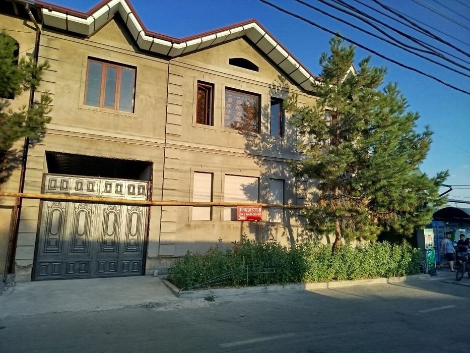 ALIBEK masjidni oldida