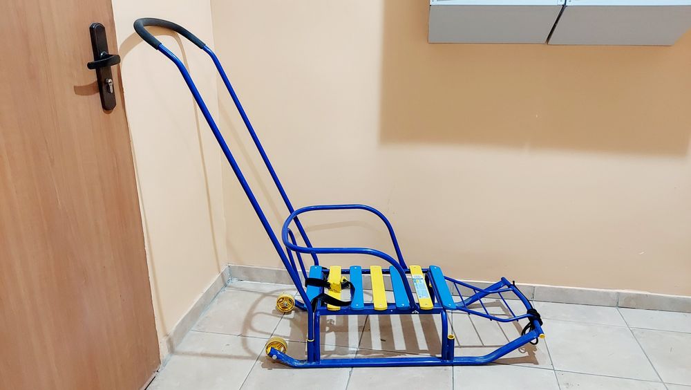 Детские санки в отличном состоянии