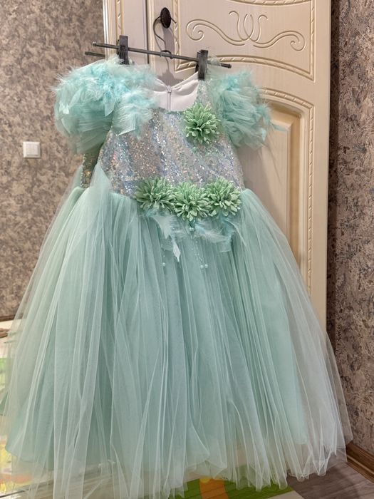 Платье на девочку