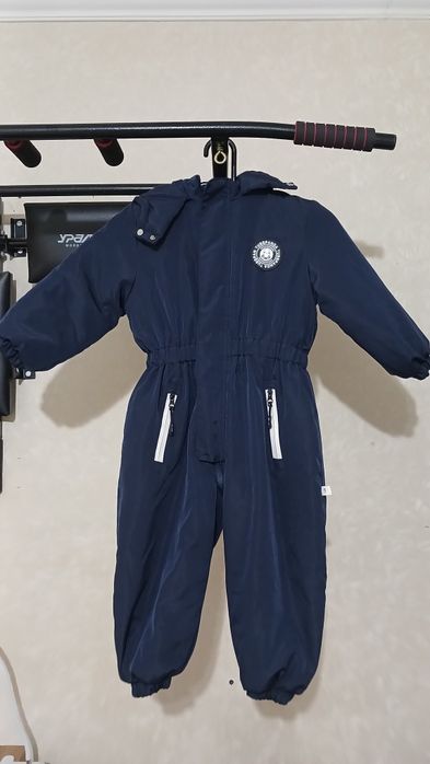 Детский зимний комбинезон.