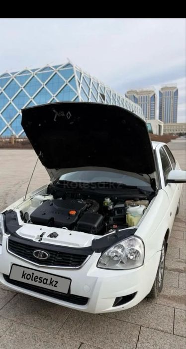 Продам PRIORA хэтчбек