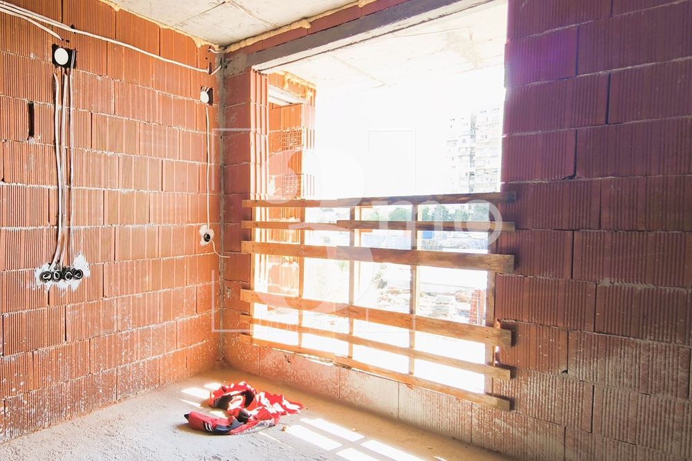 Продава се Тристаен апартамент в София, Люлин 5 - 76 кв.м за 1313 €/кв.м - Снимка #4