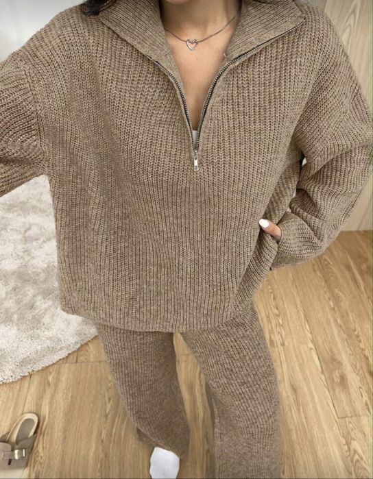 Плетен уютен дамски кафяв комплект XS