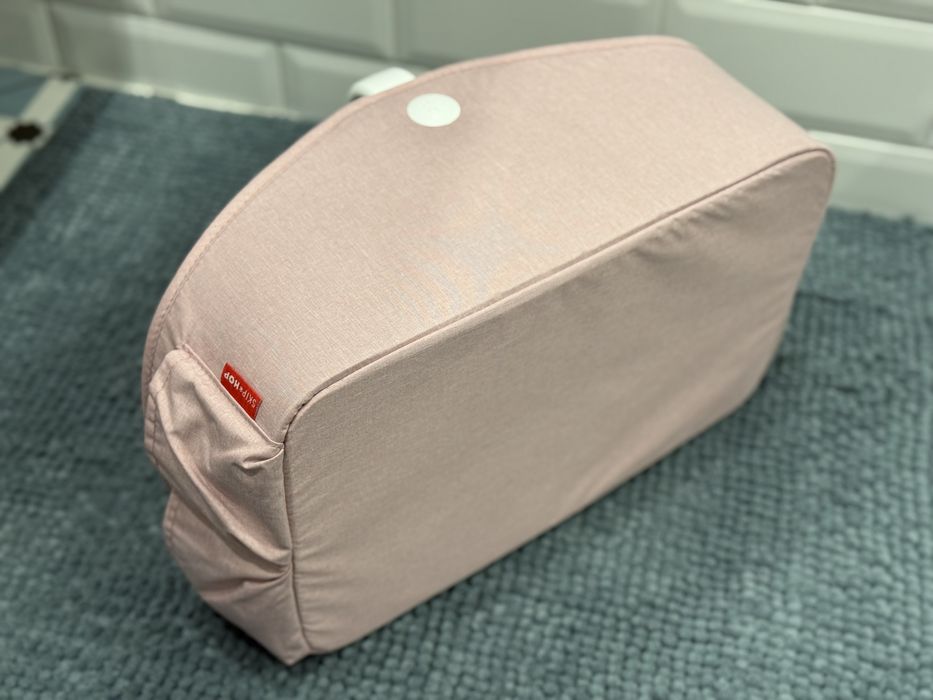 Органайзер с осветление за хигиенни принадлежности Skip hop