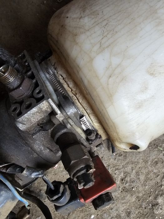 Pompa basculare electrica 12v bazin fisurat