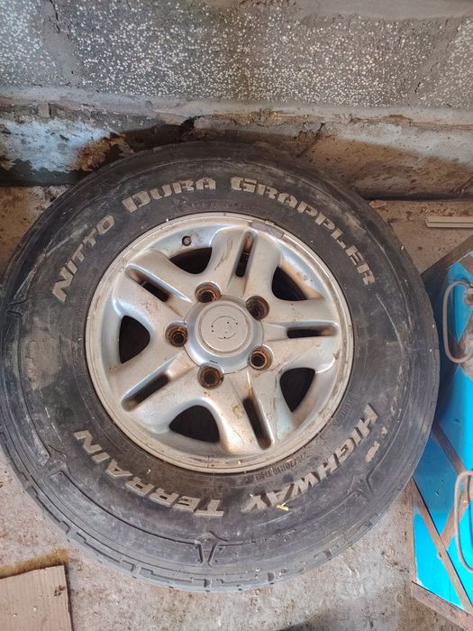 Продам резины на 16