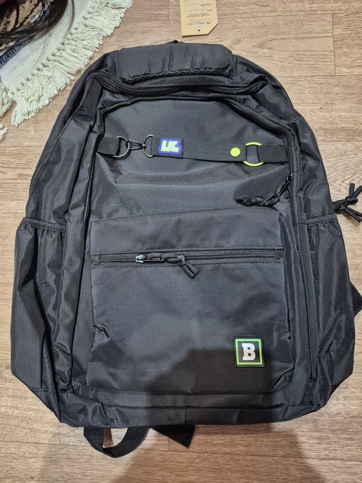 Продам школьные рюкзаки