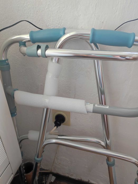 Проходилка за възрастни  в отлично състояние