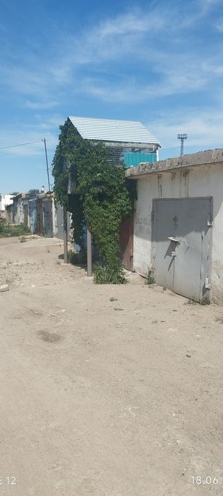 Продается гараж район Восток