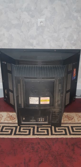 LG flatron, kota televizor 72 holati yaxshi, ishlidi.
