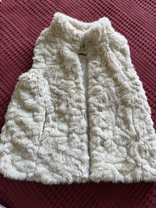 Меховая желетка на девочку