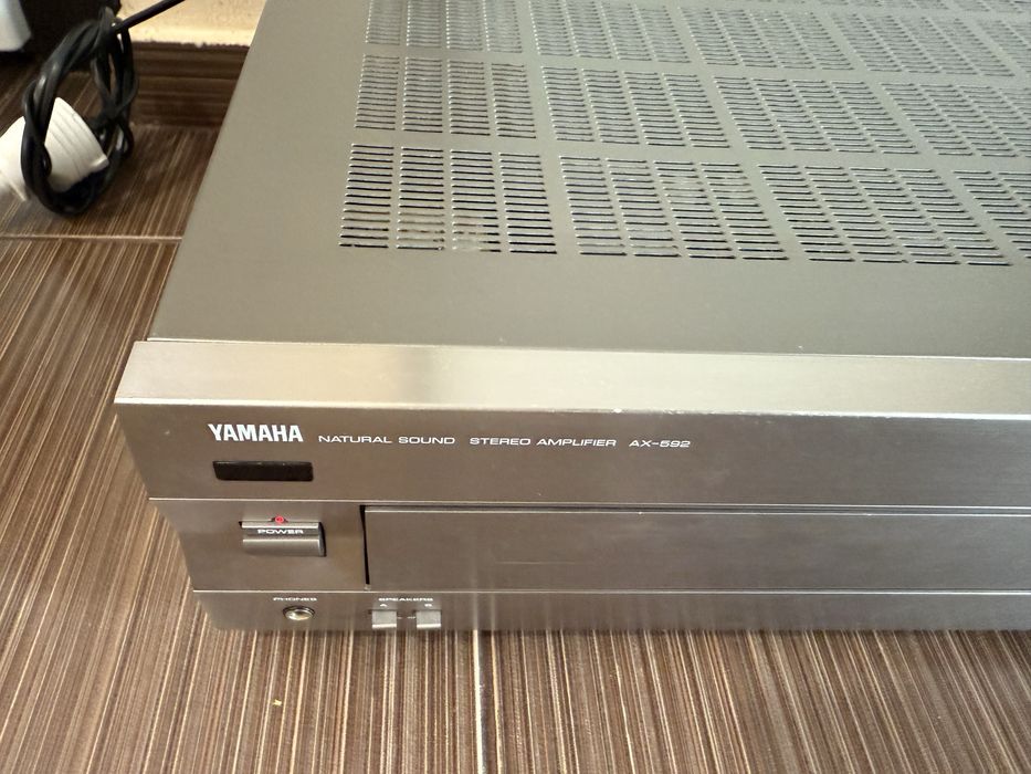 Yamaha AX-592 Стерео усилвател