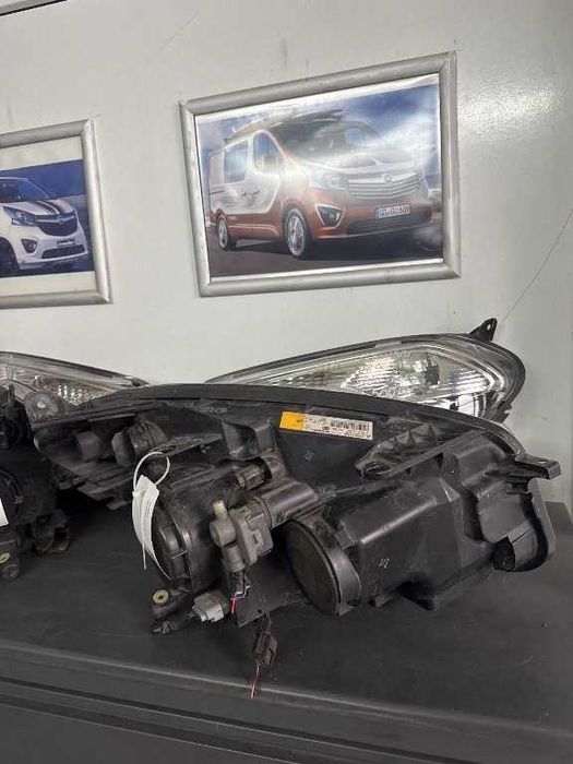 Faruri Nissan Qashqai 2010 2011 2012 2013 far stanga 26060BR03A 26060BR01A 26060BR01B far dreapta 26010BR03A