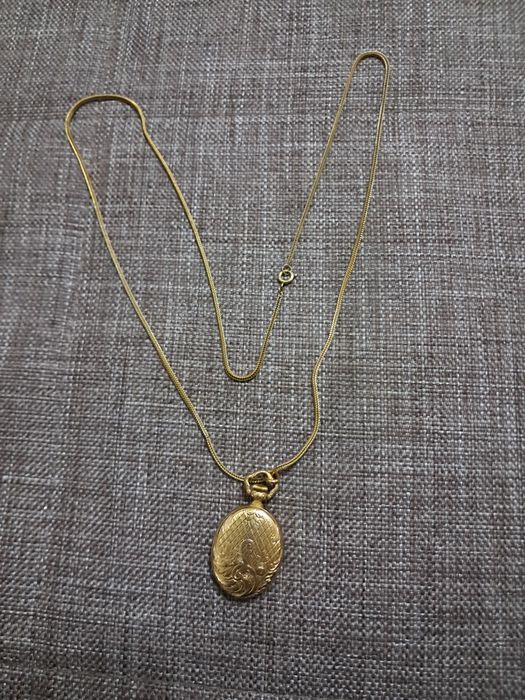 Lant cu medalion Pratina