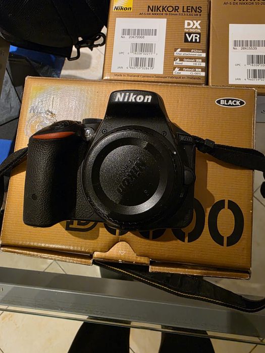 Aparat foto Nikon D5500 desigilat, cu obiectic Nikon 18-55 si 55-200