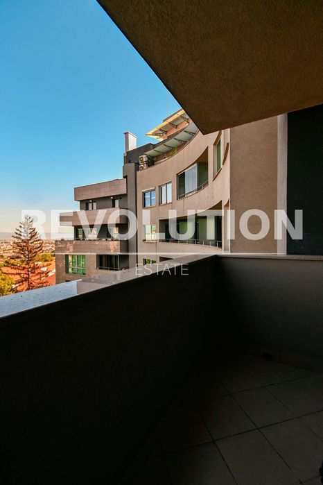 Дава се под наем Четиристаен апартамент в София, Лозенец - 202 кв.м за 2300 € - Снимка #21