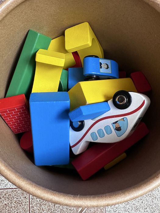 Piese de constructie