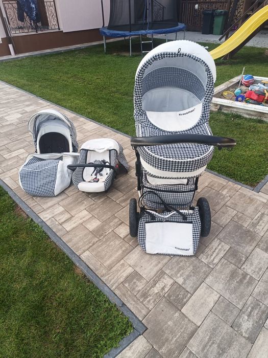 Vând cărucior Krausman