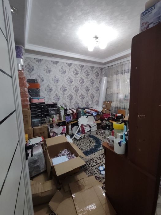 Срочно продаётся квартира Мирабадский р-н Куйлюк массив1 3/1/4 Кирпич