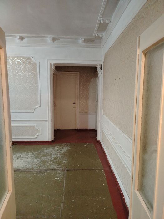 Чирчик ш. Центральный бозор 4х/3/4 100 м²