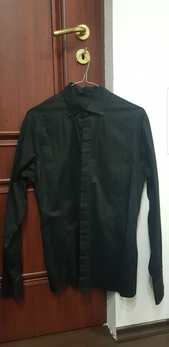 Zece camasi barbati marimea S, pret 120 lei