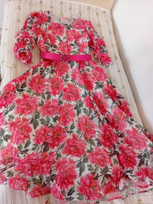 Продается красивое пышное платье