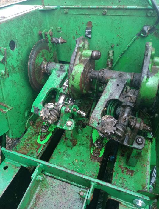 Balotiera John Deere 342, Remorcă auto-încarcare baloți