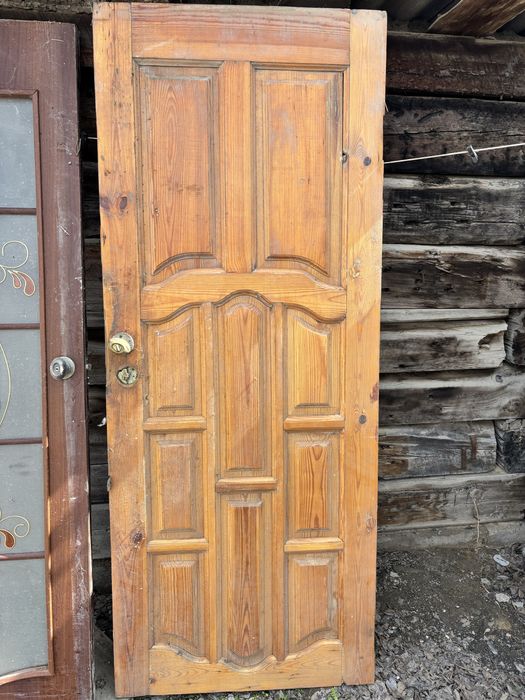 Продам б/у двери