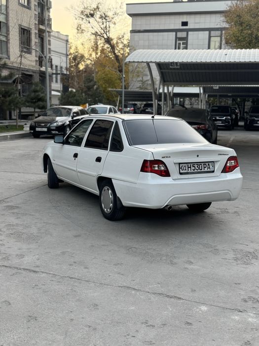 Nexia 2 сотилади