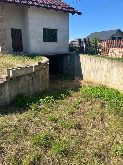 MĂGURA-Casă de Vânzare