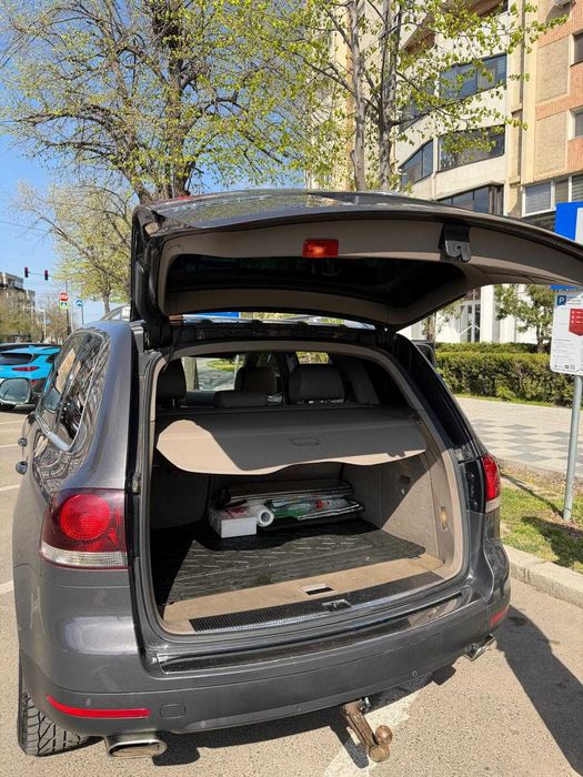 Volkswagen Touareg Facelift 3.0 TDI V6 sau schimb cu logan