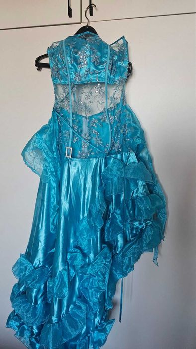 Бална рокля за бал