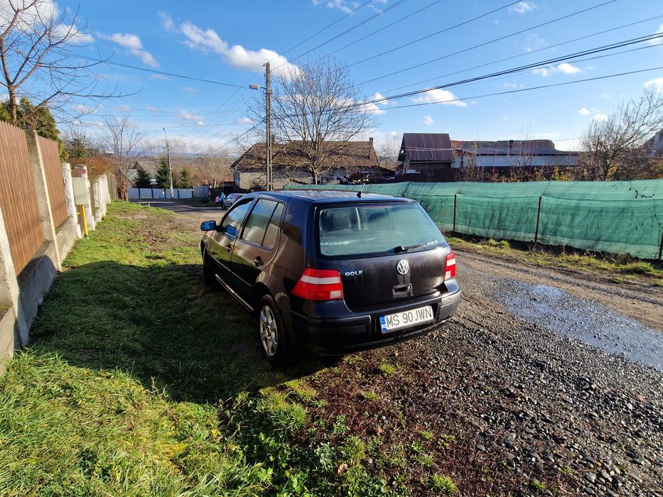 Volswagen Golf 4. 1.4 benzina