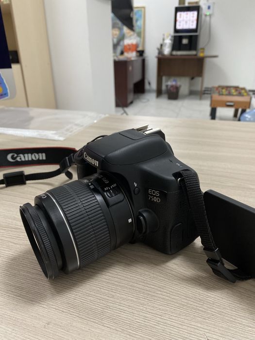 Продам Canon EOS 750D + объектив 18‑55 мм