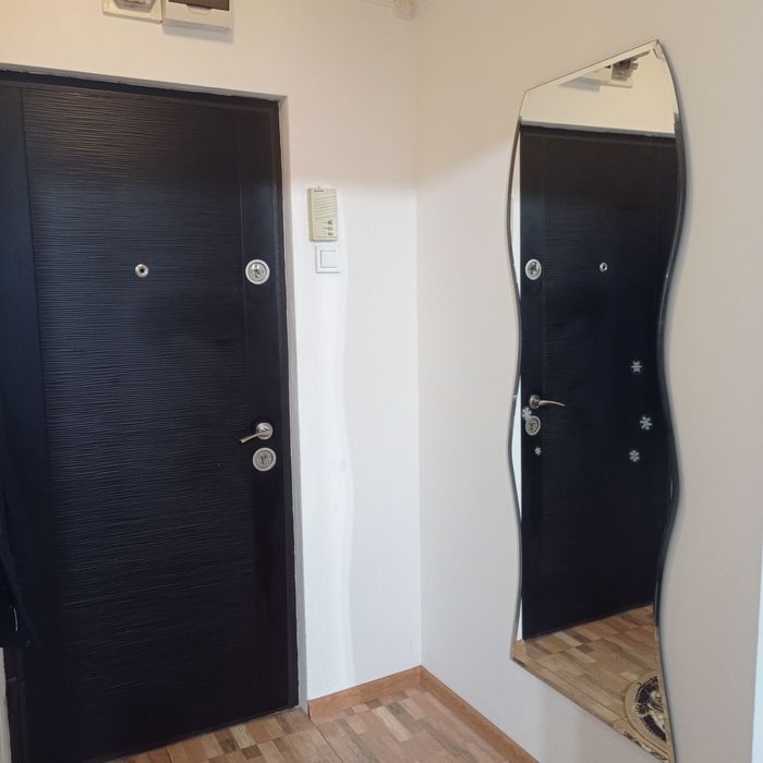 Închiriez apartament 2 cam