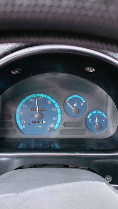 Matiz moshinadi sotiladi