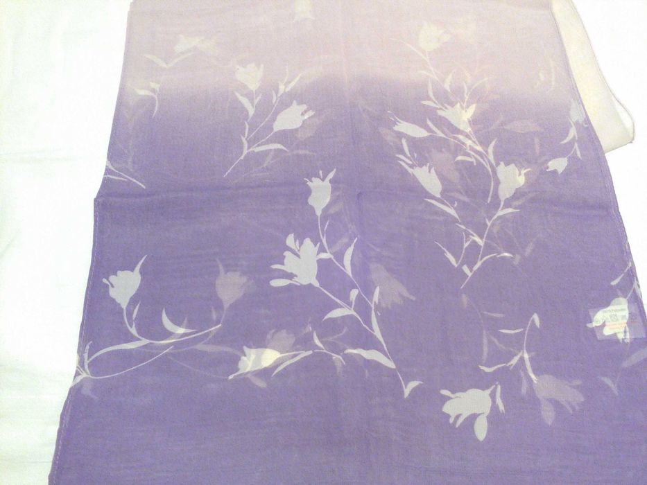 продавам велурени ръкавици и дамски шалове