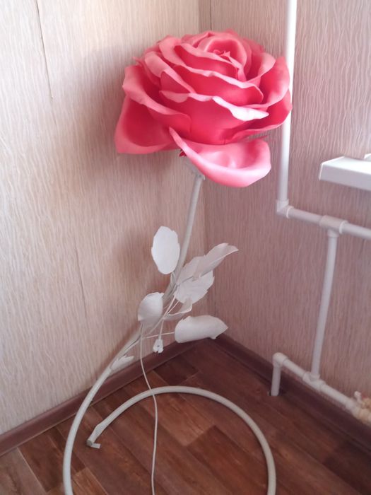 Напольный светильник