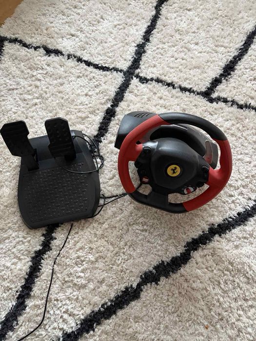 Trustmaster волан Ferrari 458