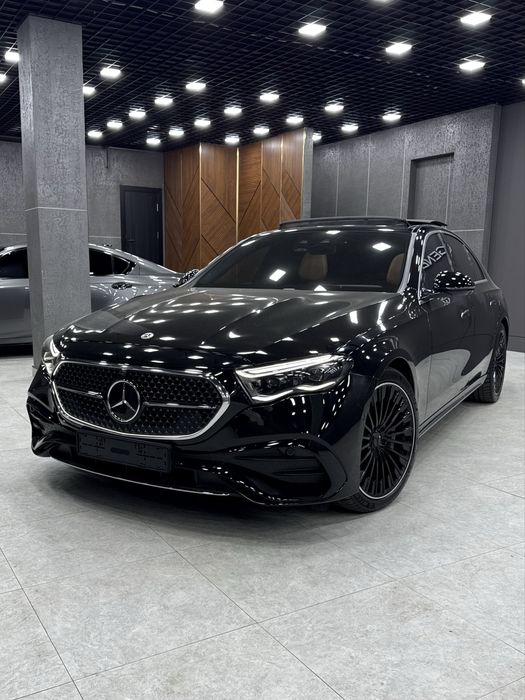 Mercedes-Benz W214 E300 full option made in Germany