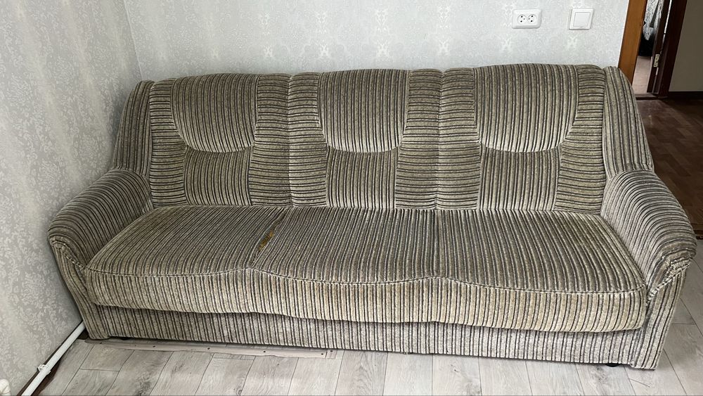 Диван с кресломи бу