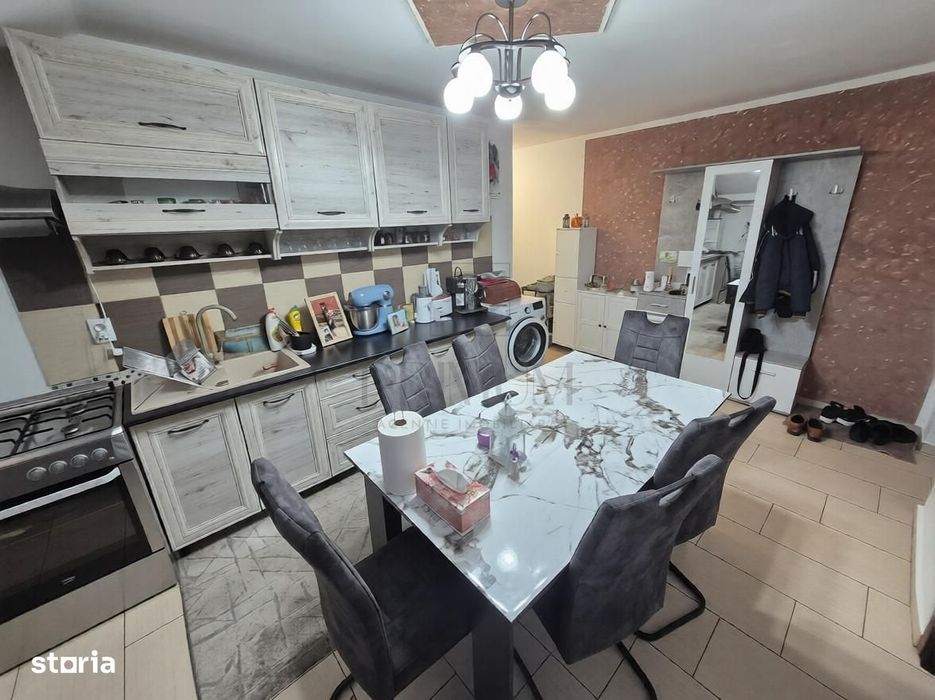 Soarelui - Bloc Izolat - 3 Camere - Centrala Proprie - Clima - Decoman
