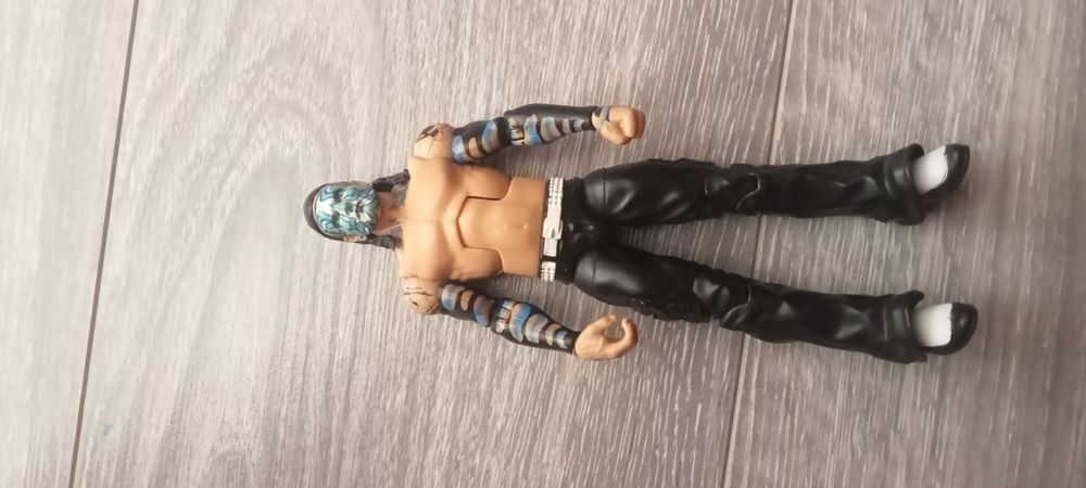 Vând figurine wrestling noi